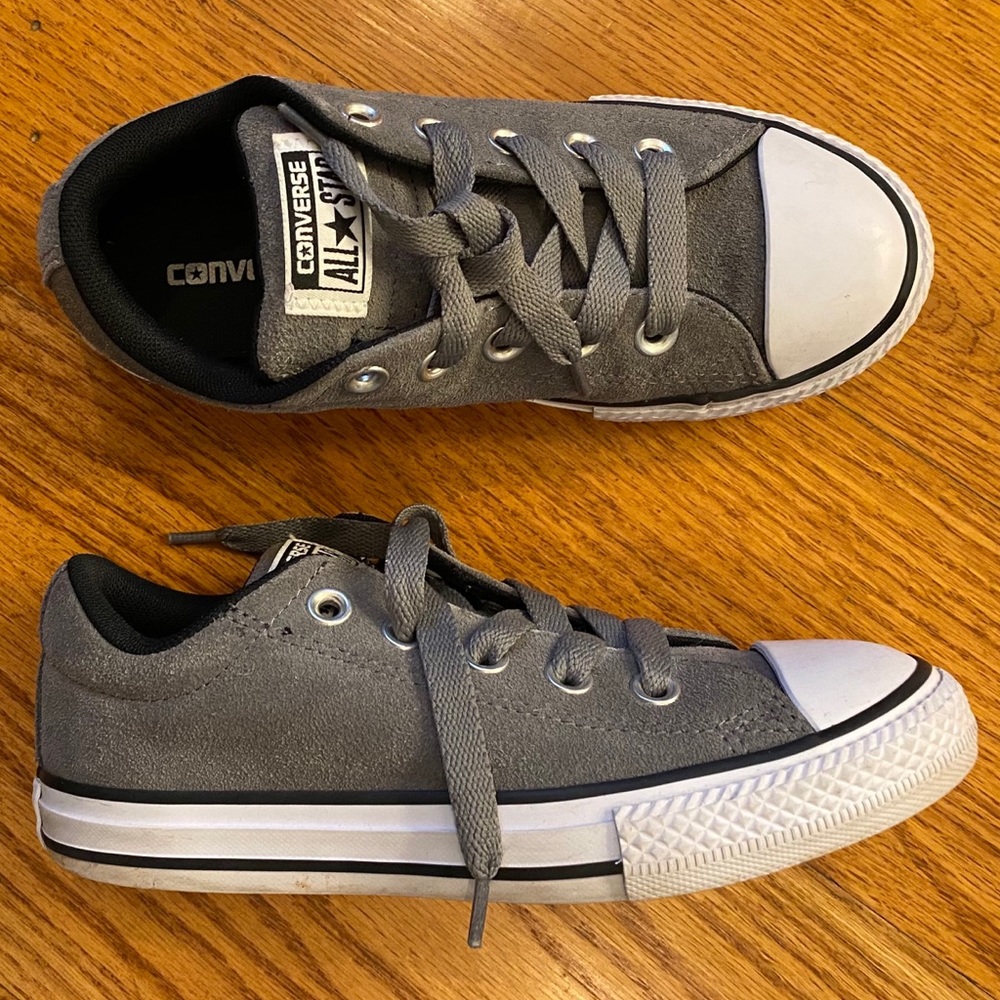 EUC Converse Suede All Star, Gray